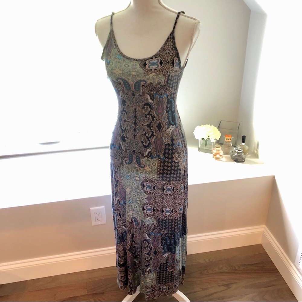 Maxi dress with adjustable straps